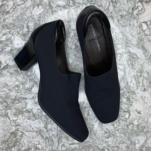 Donald J Pliner Ramla Pumps